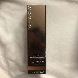 Becca™️ Aqua Luminous Foundation